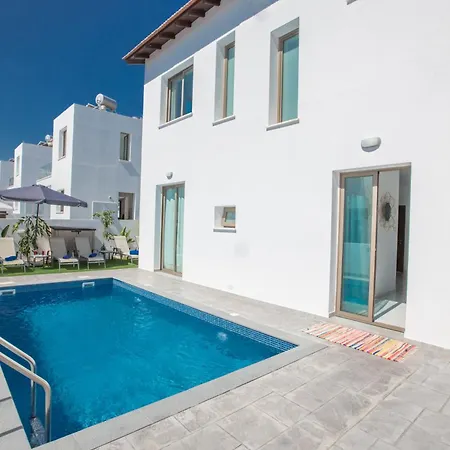 Levandia Gardens Villa *